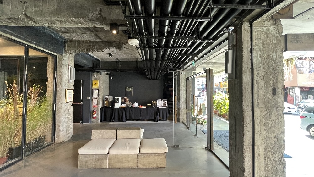 台中【植光花園酒店】住宿開箱|老屋翻新設計旅宿,工業風控必住推薦 - 第3張圖 植光花園酒店