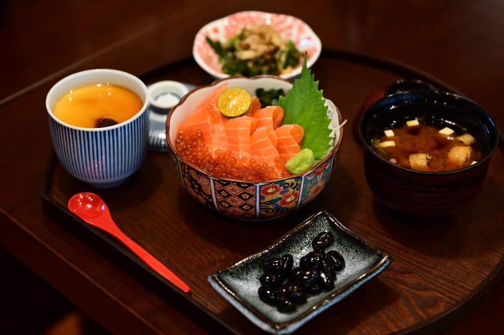 台東北町丼飯屋