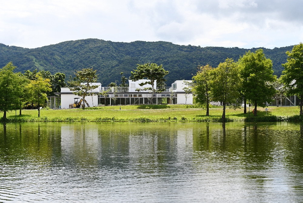花蓮【理想PAARK水岸生活】花蓮星巴克的水上秘境,展開一段20分鐘夢幻遊湖 - 第17張圖 理想PAARK水岸生活