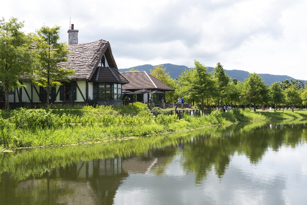 花蓮【理想PAARK水岸生活】花蓮星巴克的水上秘境,展開一段20分鐘夢幻遊湖 - 第5張圖 花蓮【理想PAARK水岸生活】花蓮星巴克的水上秘境,展開一段20分鐘夢幻遊湖