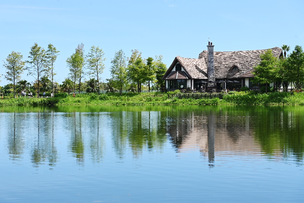 花蓮【理想PAARK水岸生活】花蓮星巴克的水上秘境,展開一段20分鐘夢幻遊湖 - 第7張圖 理想PAARK水岸生活