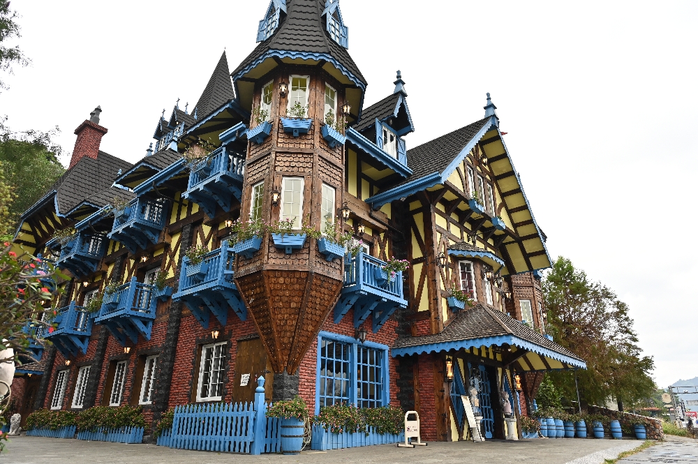 藍色城堡 X 茱諾法式甜