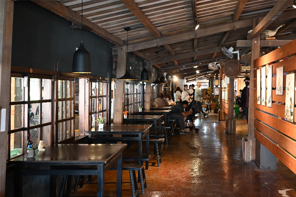 宜蘭【謝記休閒農場－鴨寮故事館】餵鴨子、摸小鴨、撿鴨蛋、做鹹蛋一次滿足