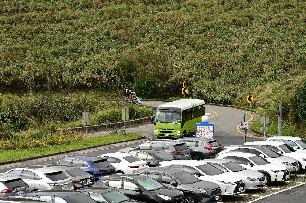 台北陽明山【擎天崗】新手也能輕鬆走的冷擎步道:沿途必拍景點、太陽谷大草原與水牛芒草一次收齊 - 第34張圖 擎天崗